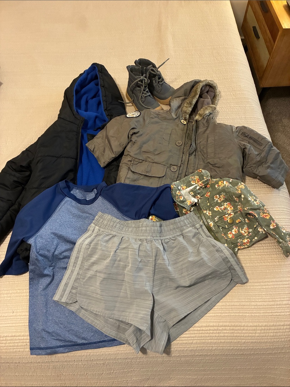 Kids Hooded Winter Coat in Gray - Stylish Warm Jacket